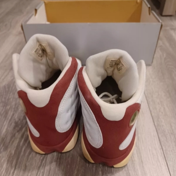 Nike retro 13 size 6y dark red and white. Used in great shape with box and recei - Picture 8 of 13